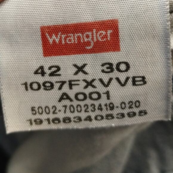 Wrangler Men's Size 42x30 Cowboy Cut A001 Light Wash Straight Leg Blue Jeans - Picture 4 of 5